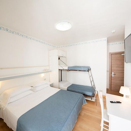 Hotel Laurin ลิโดดิเยโซโล ภายนอก รูปภาพ