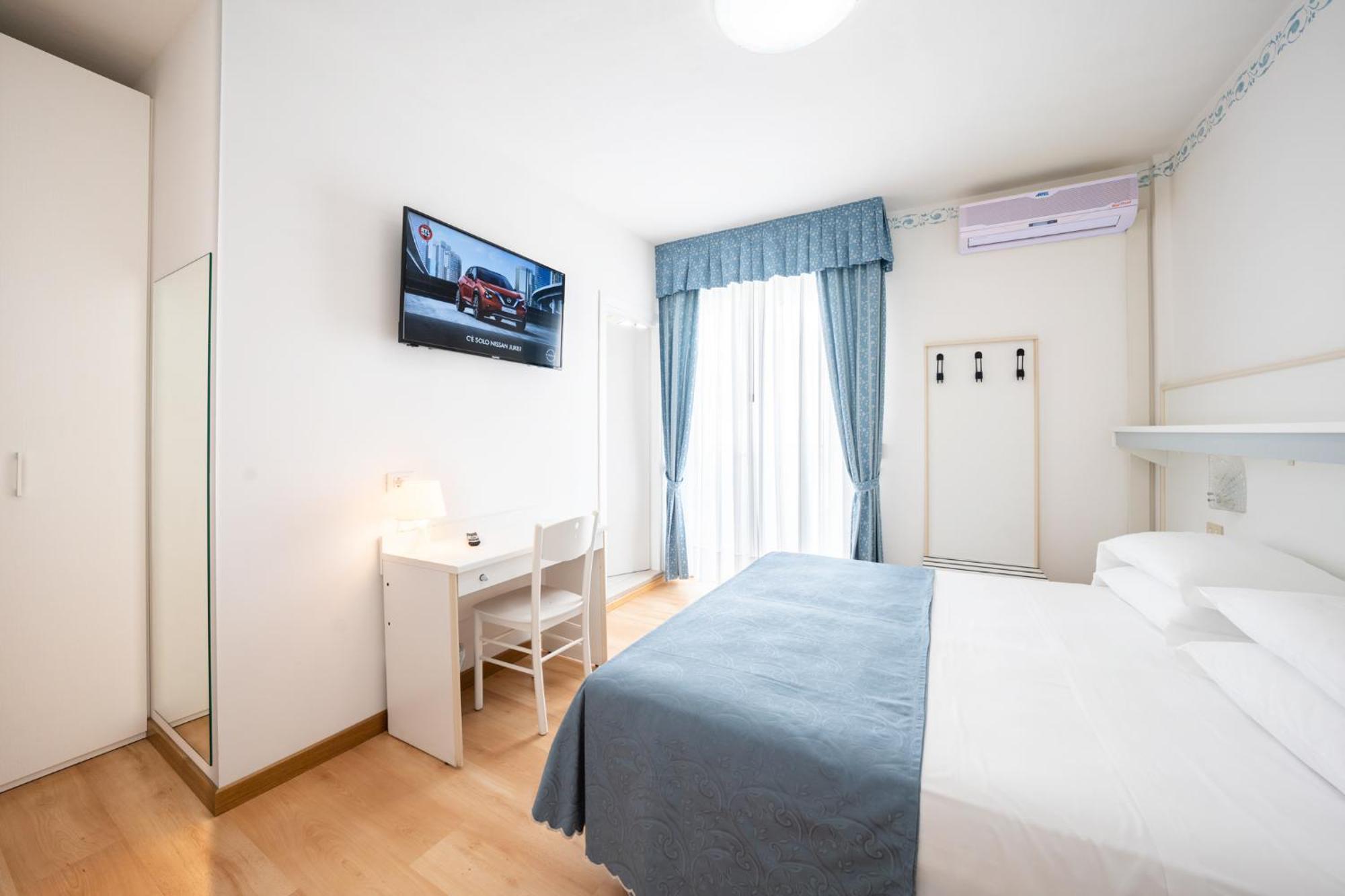 Hotel Laurin ลิโดดิเยโซโล ภายนอก รูปภาพ