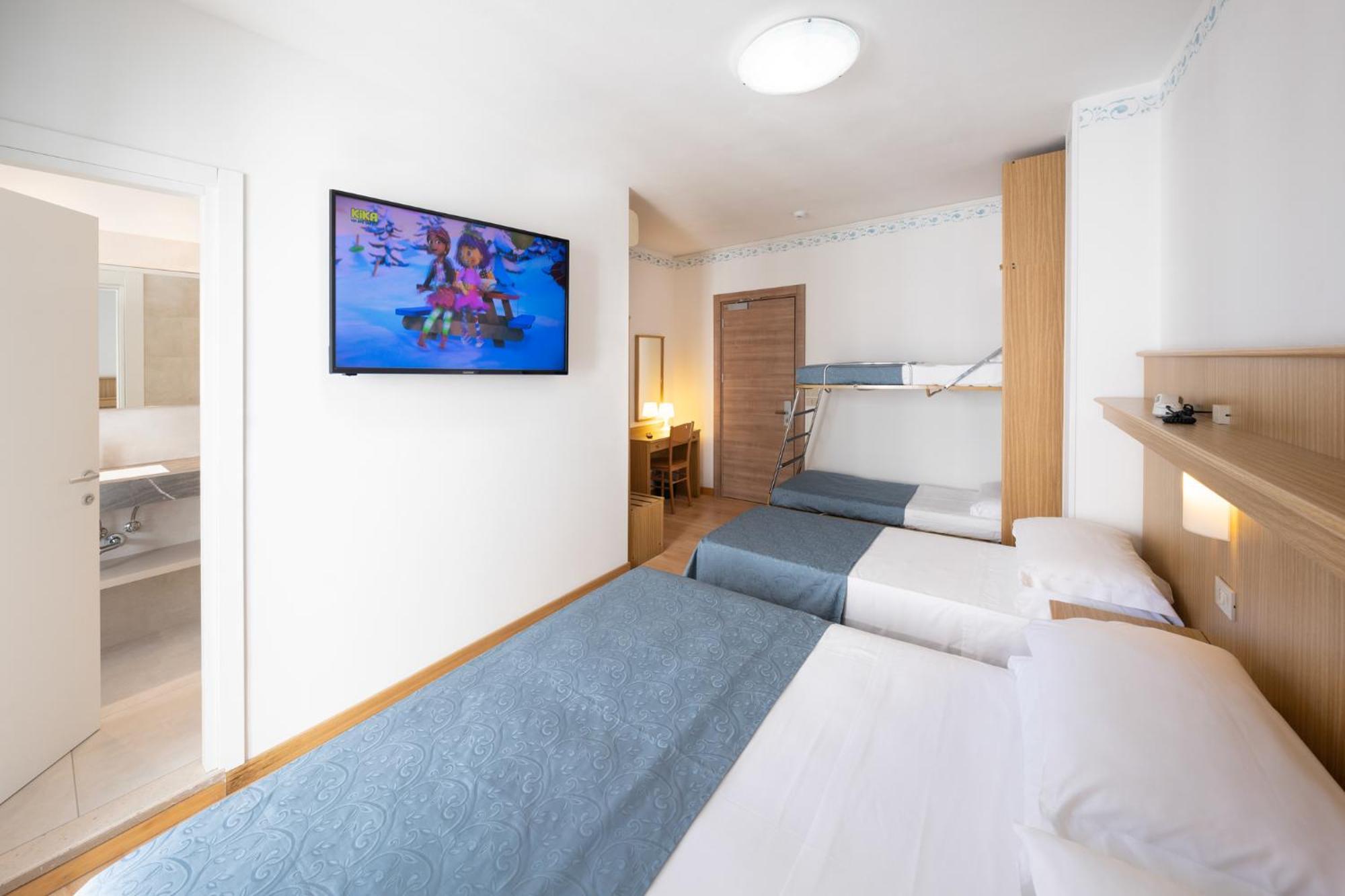 Hotel Laurin ลิโดดิเยโซโล ภายนอก รูปภาพ