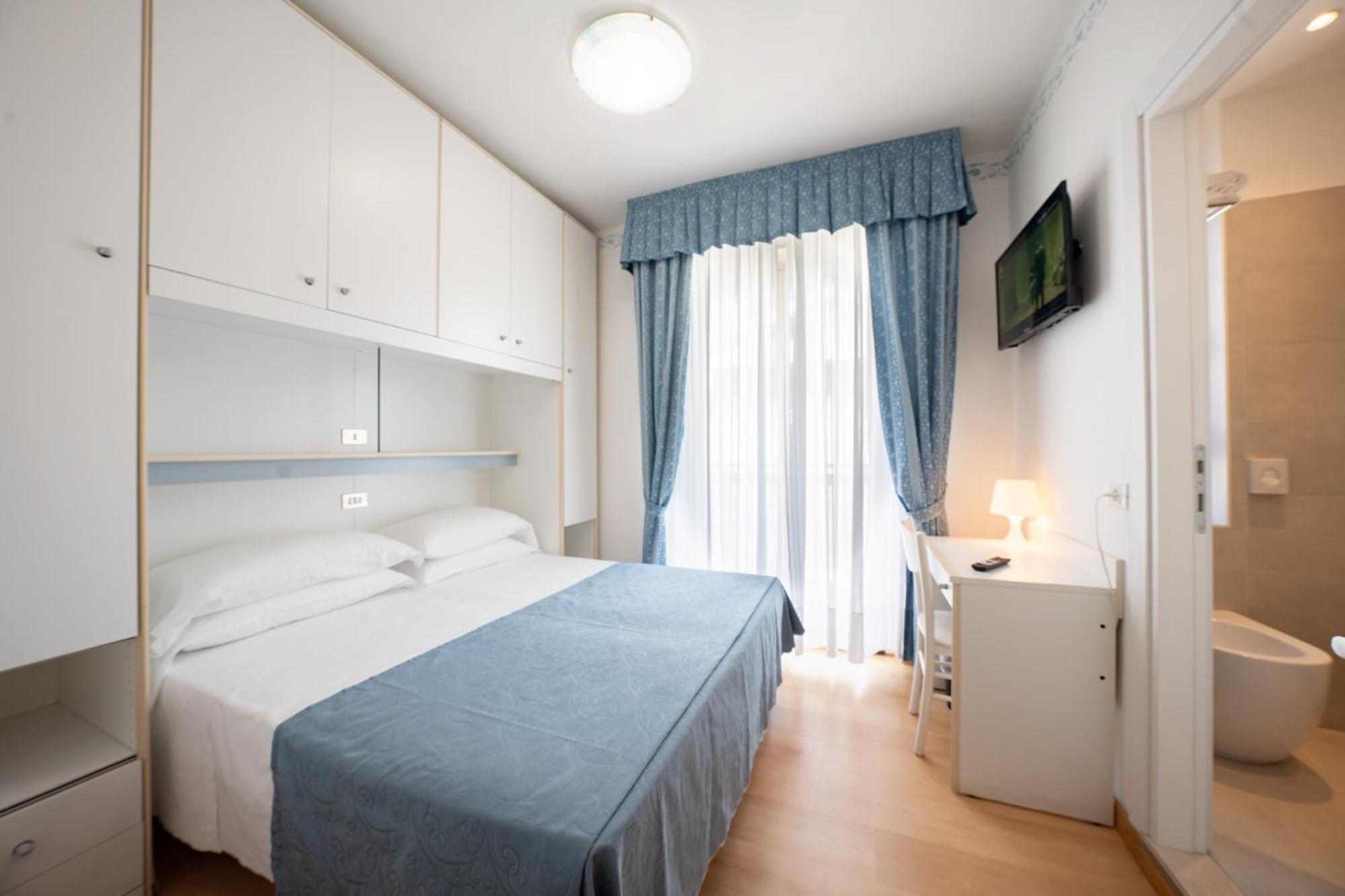 Hotel Laurin ลิโดดิเยโซโล ภายนอก รูปภาพ