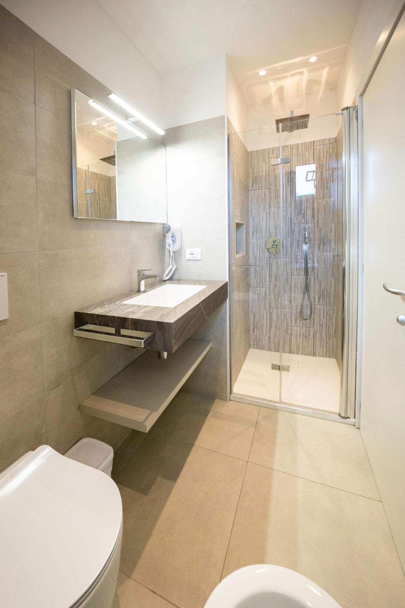 Hotel Laurin ลิโดดิเยโซโล ภายนอก รูปภาพ