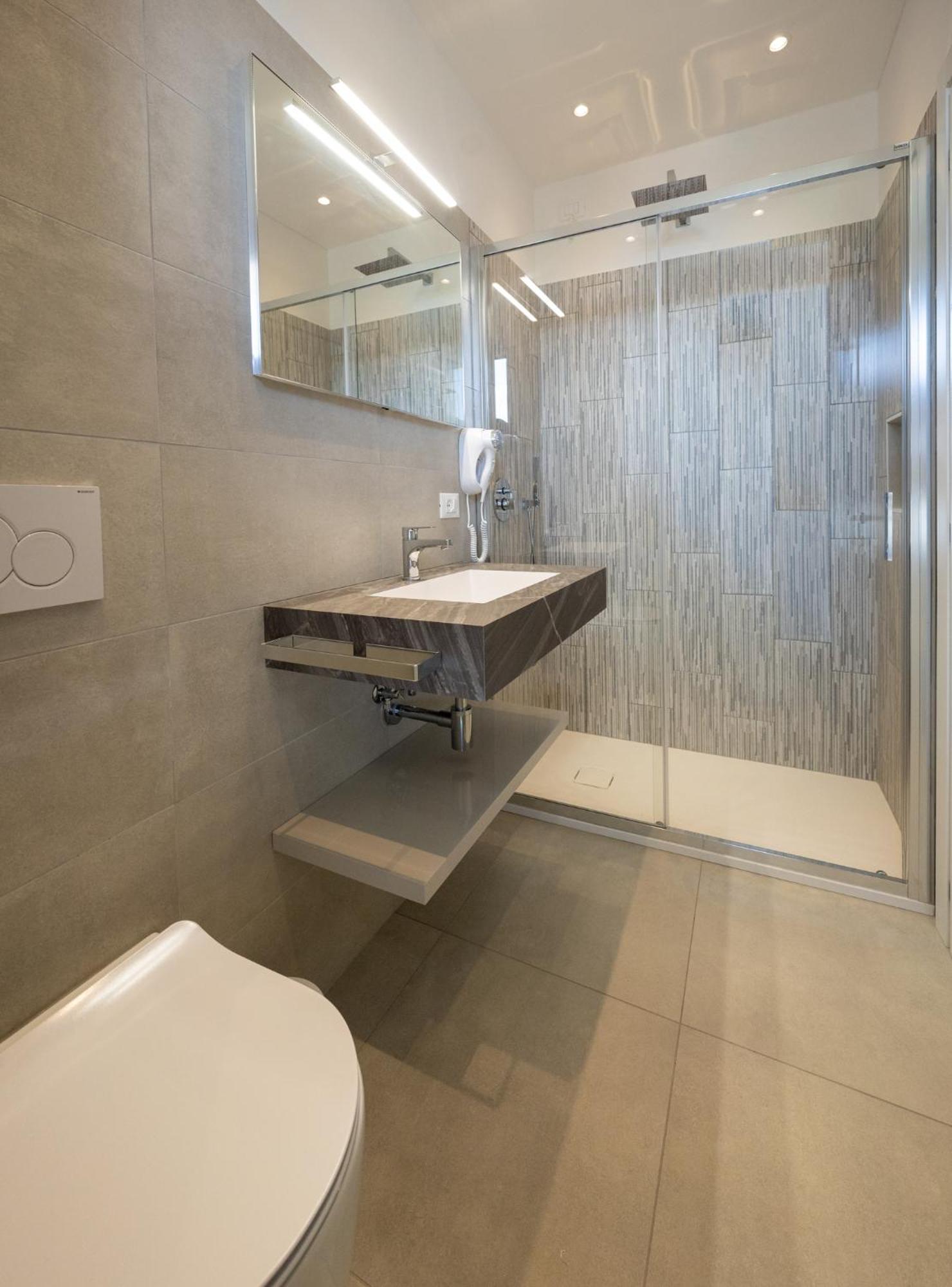 Hotel Laurin ลิโดดิเยโซโล ภายนอก รูปภาพ